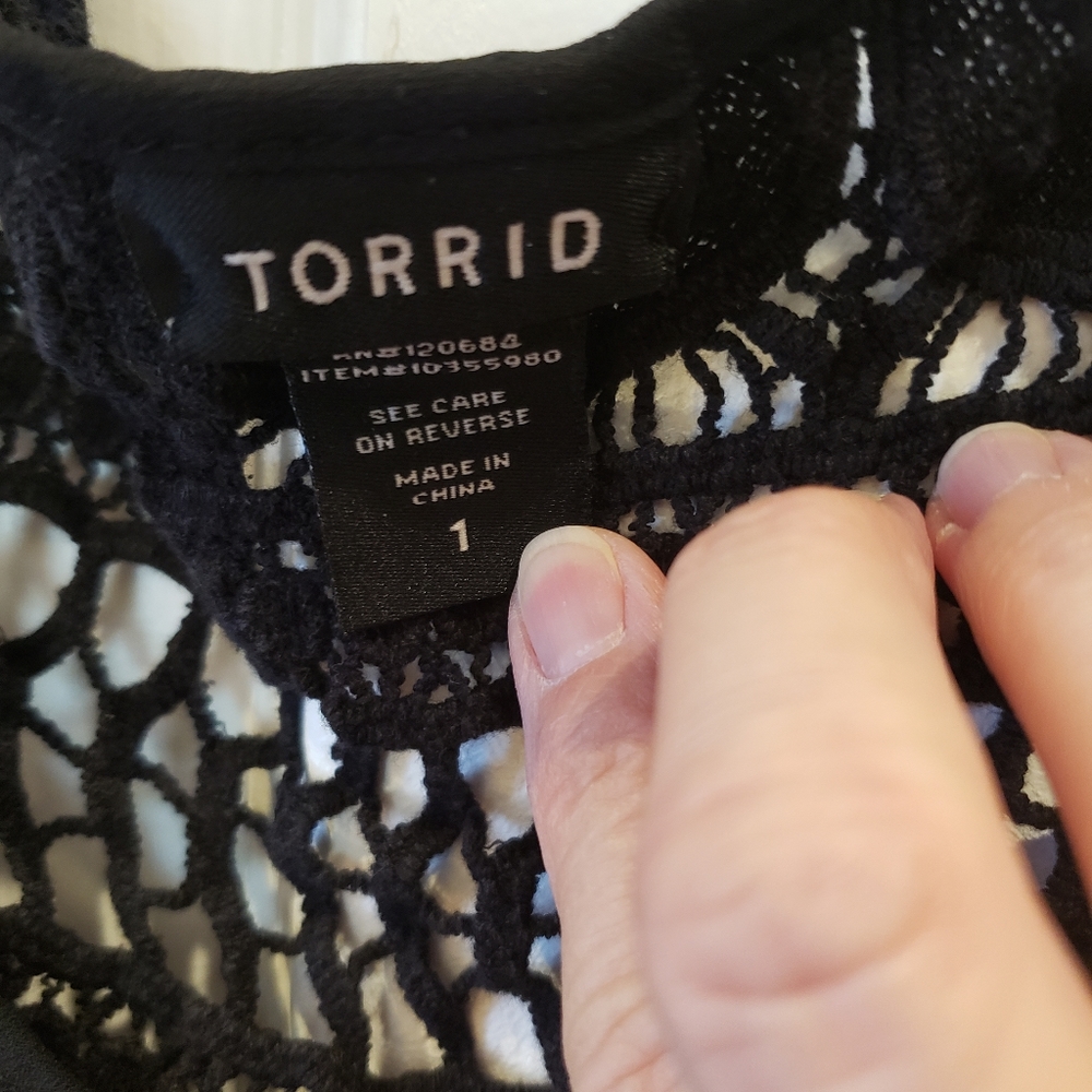 Torrid tank top size 1 - Picture 2 of 2
